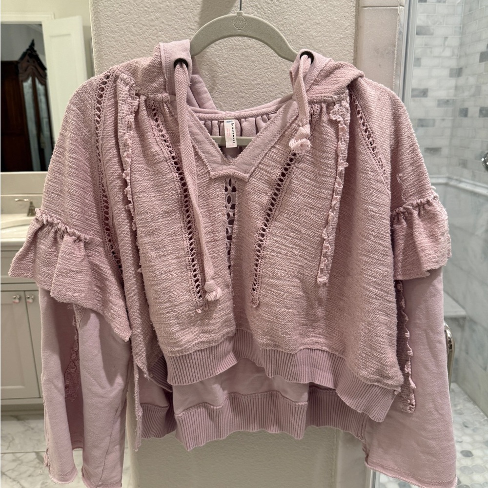 Pink Cropped Hoodie with Lace Details - Picture 2 of 3